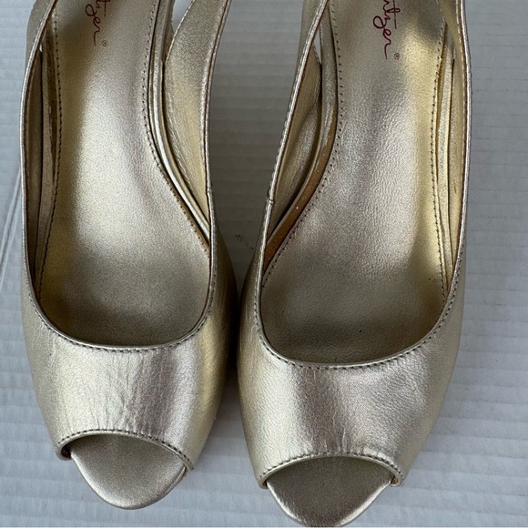 Lilly Pulitzer gigi gold metallic wedge sandal heels singback 8.5 - Picture 4 of 13